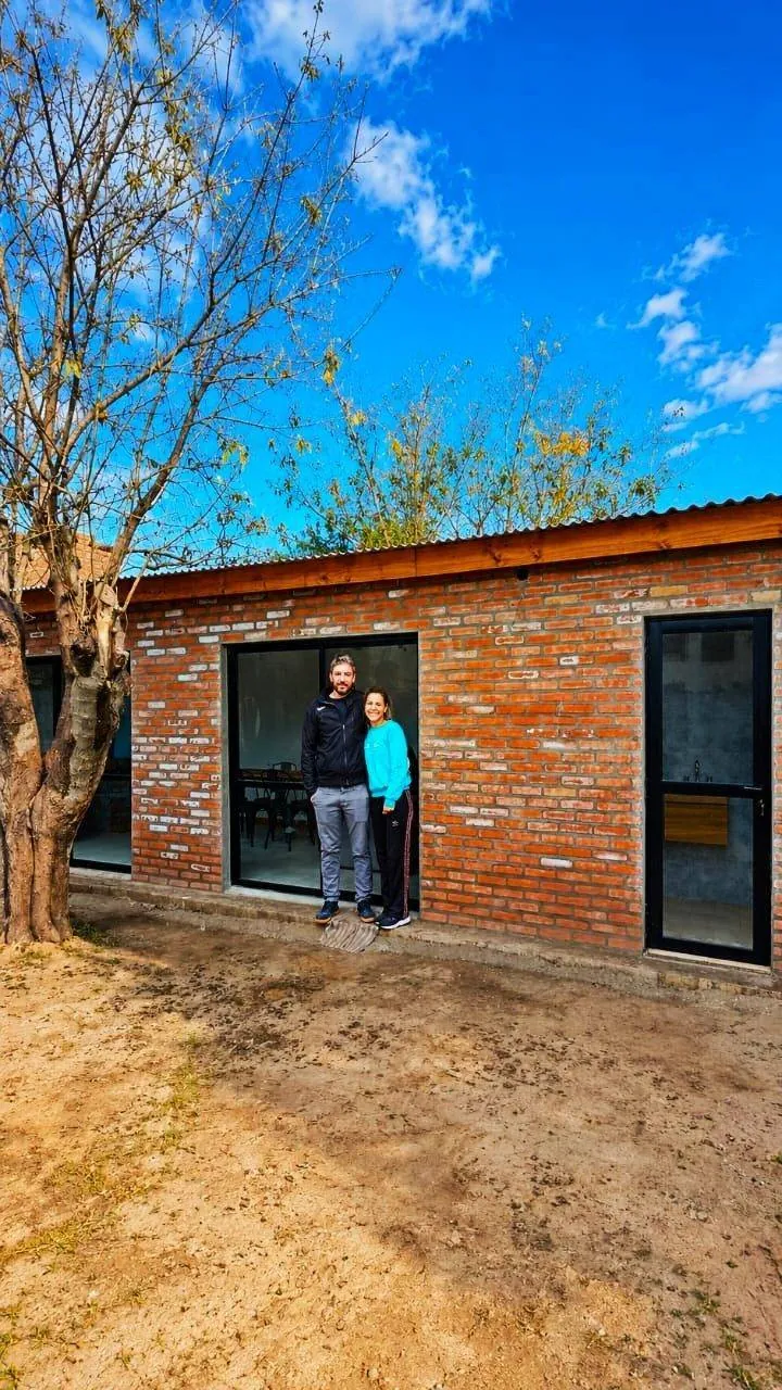 Entrega de vivienda a la familia Villani, en Venado Tuerto, Santa Fe