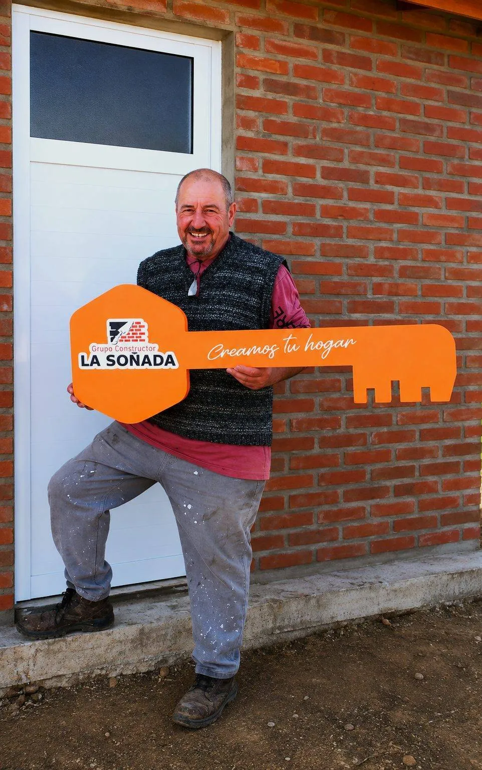 Entrega de vivienda a Edgardo, en Potrero Garay, Córdoba