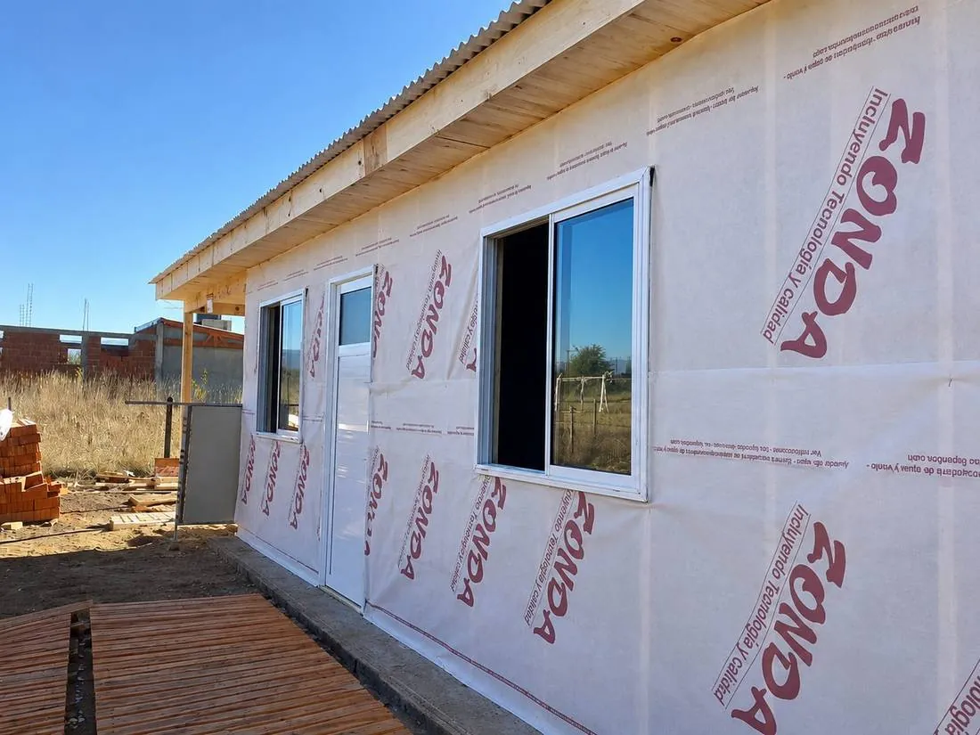 Vivienda en Los Espinillos, Córdoba, con aislación térmica antes del revestimiento